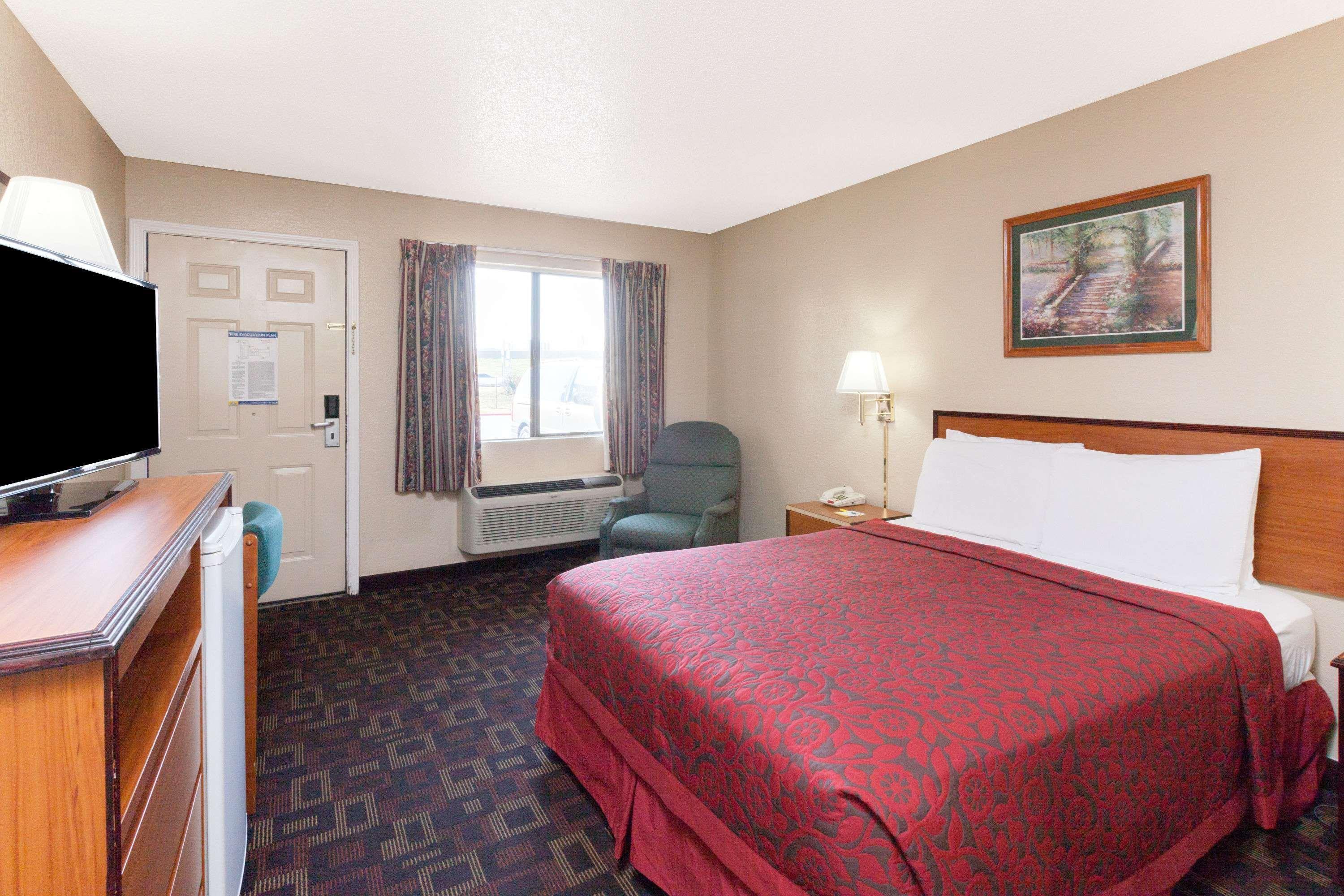 Days Inn Oklahoma City West Extérieur photo
