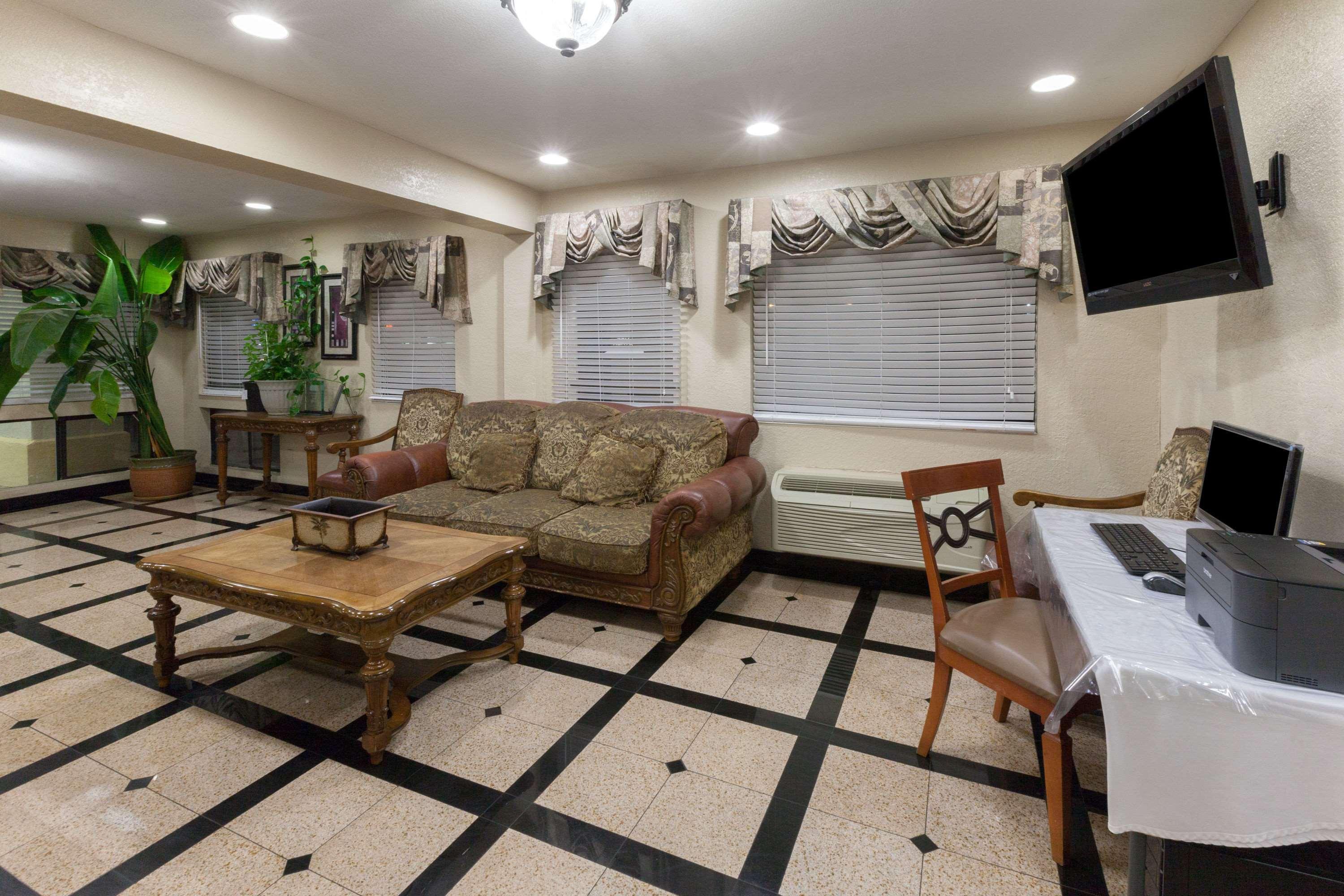 Days Inn Oklahoma City West Extérieur photo