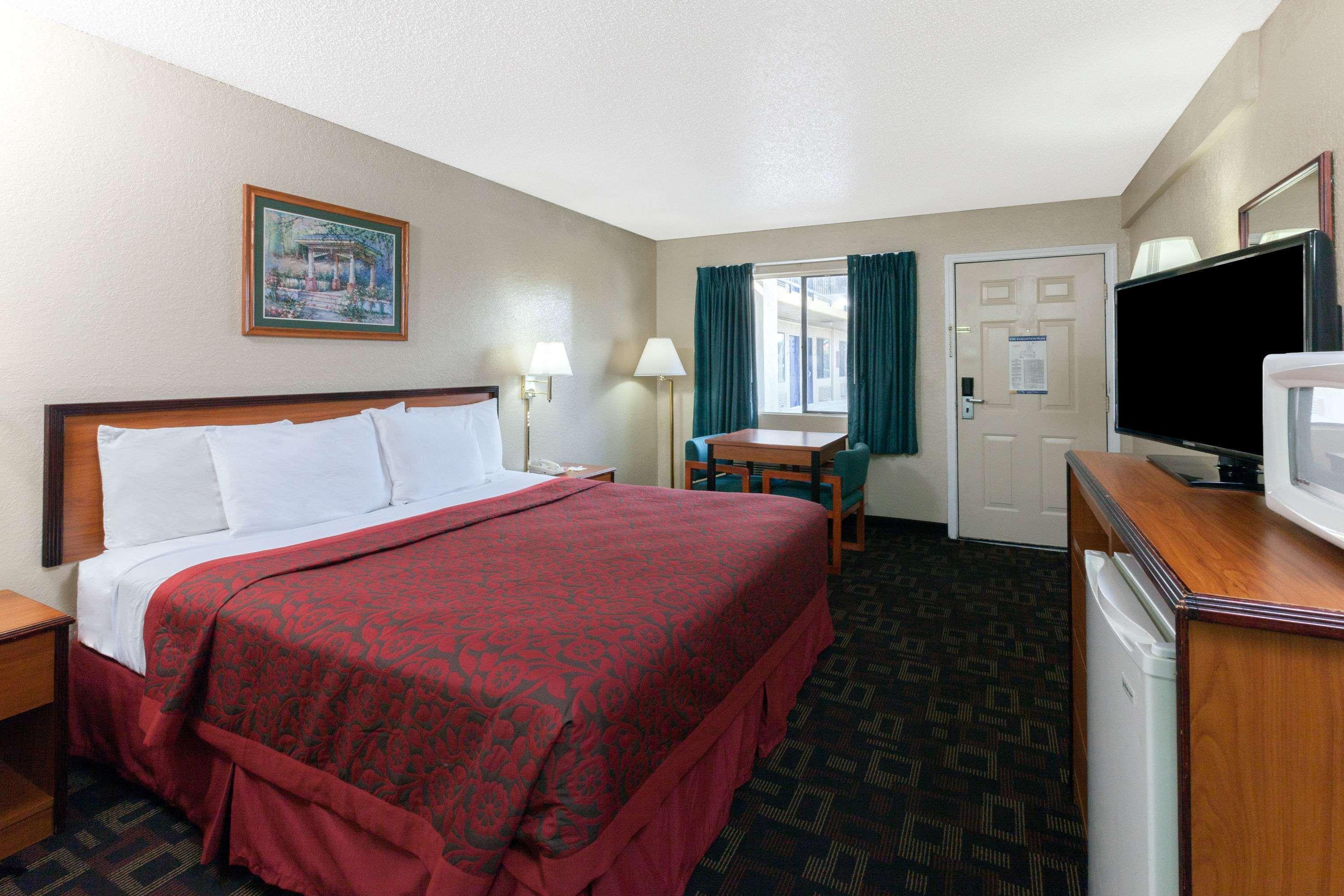 Days Inn Oklahoma City West Extérieur photo