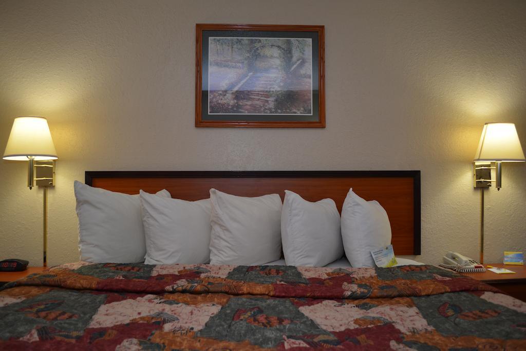 Days Inn Oklahoma City West Extérieur photo